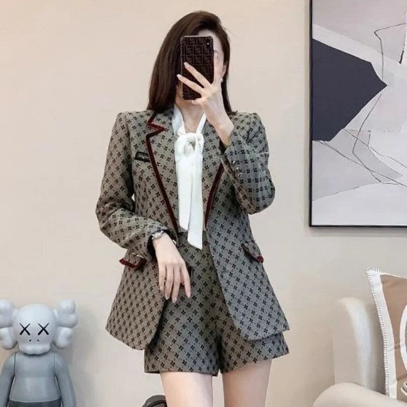 LINDA Fashion Outfits Blazers and Shorts Suits